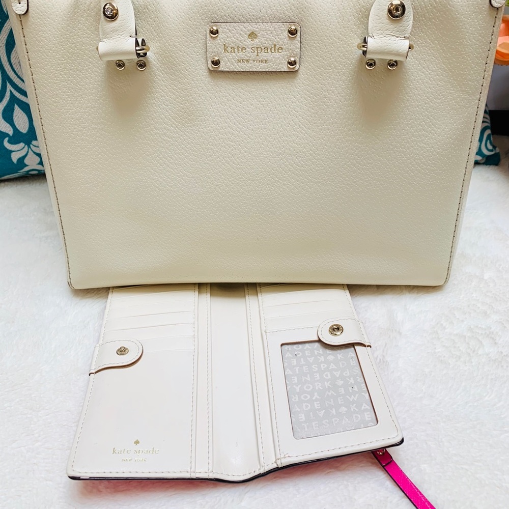 Kate Spade Ivory Leather Bag with Wallet - Picture 2 of 15